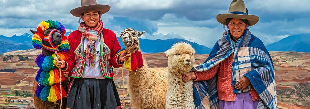 Two Peruvian women with Alpaca