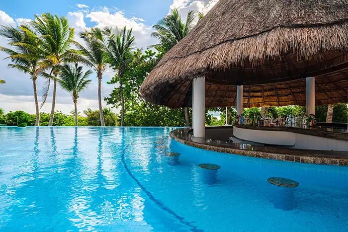 Swim-up bar at Moon Palace